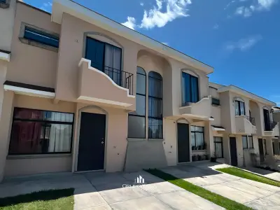 Casa en Venta en Villas de Monte Cristo 1